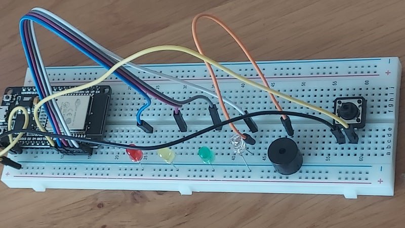 ESP32 – 버튼 입력을 받아 신호등 켜기